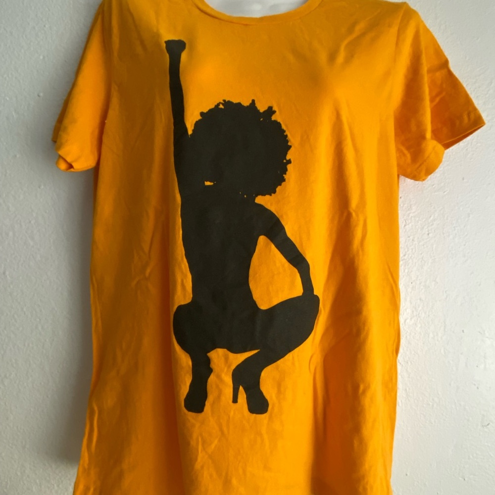 Izzy & Liv short sleeve tee